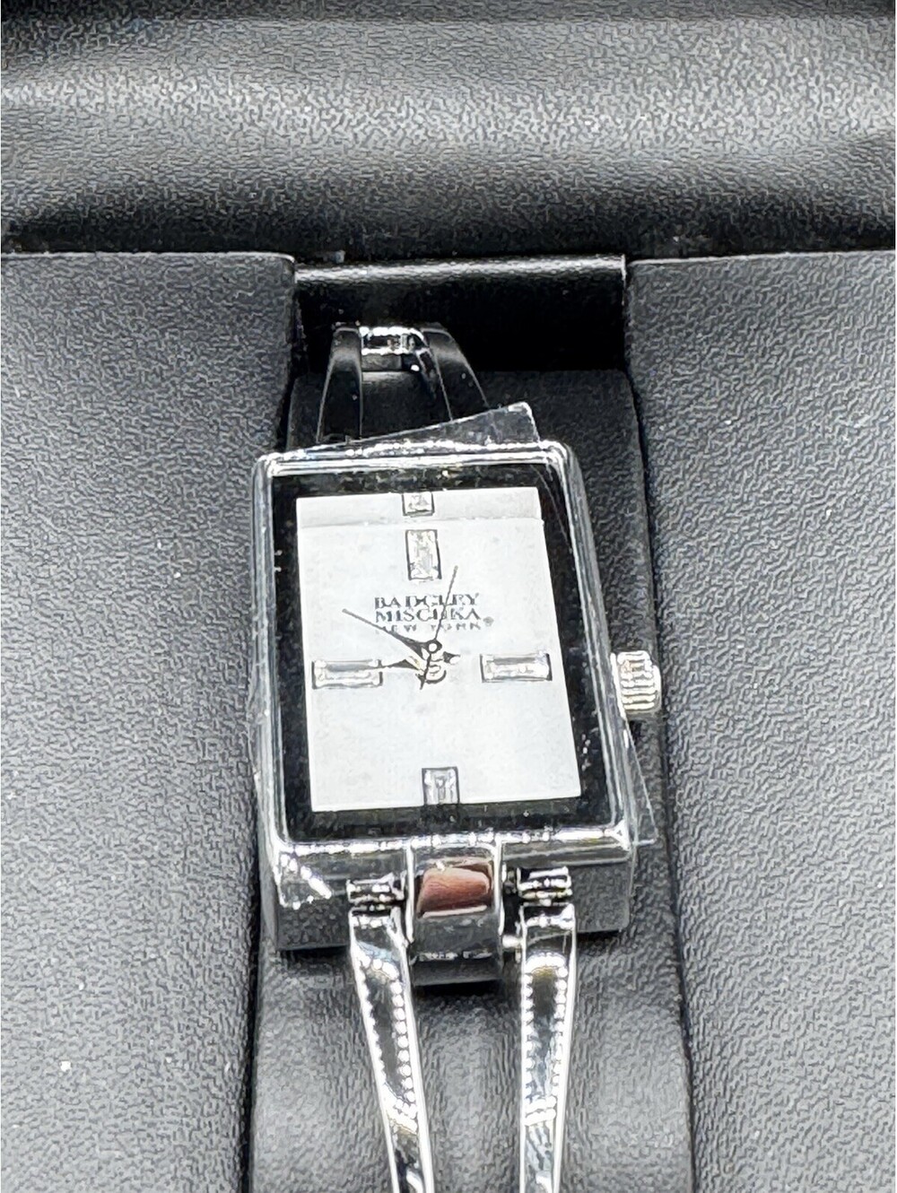 NWT Womens Badgley Mischka New York Silver Tone Stainless Steel Watch.